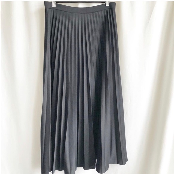 Vintage D’Allaird’s black pleated maxi skirt - Picture 1 of 2